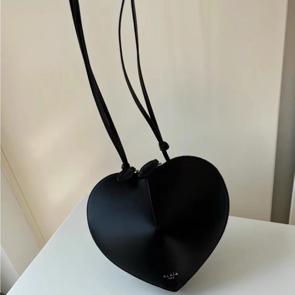 Alaia Black Heart Crossbody Bag - Picture 6 of 8